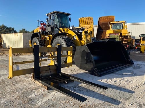 Caterpillar 980 Wheel Loader with Hydraulic Forks for Hire